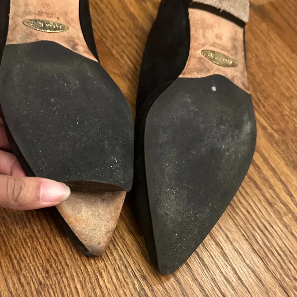 GUC Sarah Flint Black Crisscross Flats; 8 - Picture 5 of 5